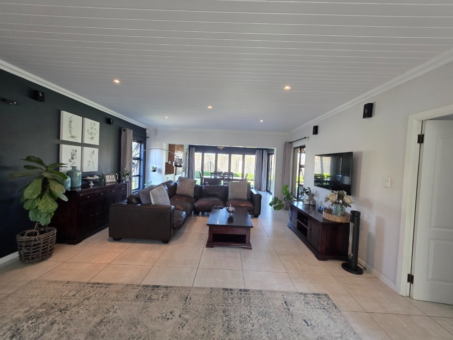 3 Bedroom Property for Sale in Melodie North West